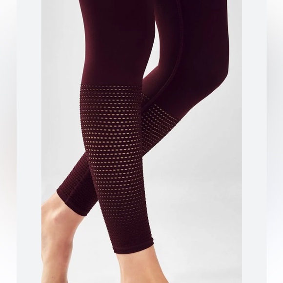 Fabletics Breezy Mesh Panels Seamless Leggings Size M - Picture 3 of 8
